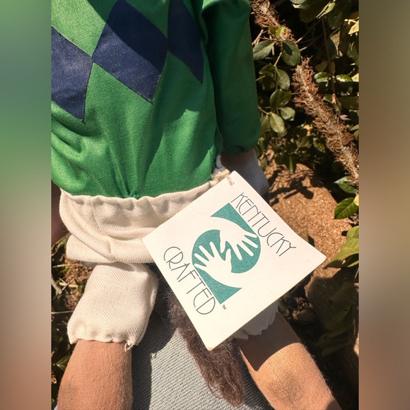 Vintage handcrafted painted soft body kentucky derby horse jockey doll unique - Picture 11 of 12